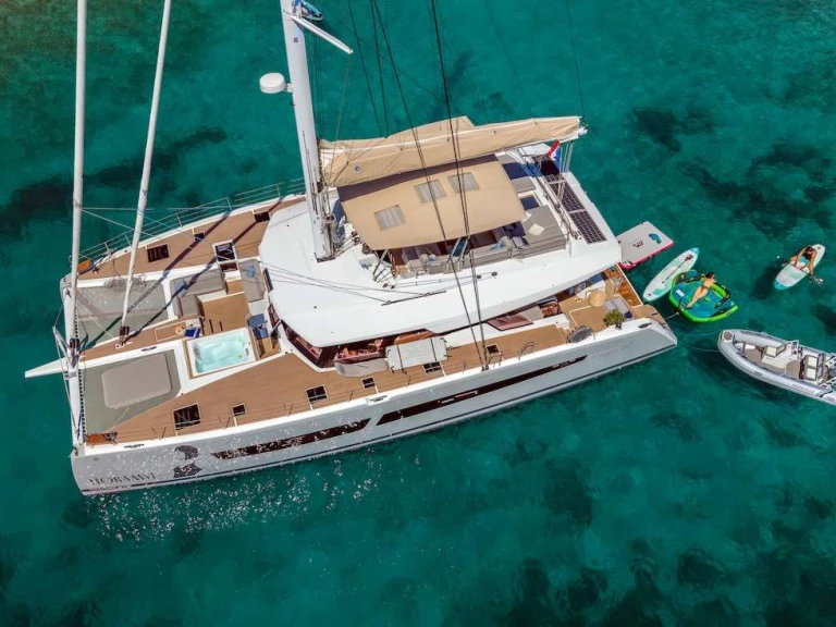 Wynajmij Luksusowy jacht z lub bez skippera Fountaine Pajot w Chorwacja