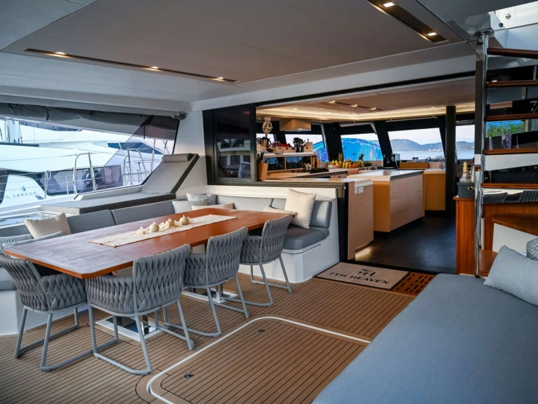 Wynajem Luksusowy jacht Fountaine Pajot z patentem 