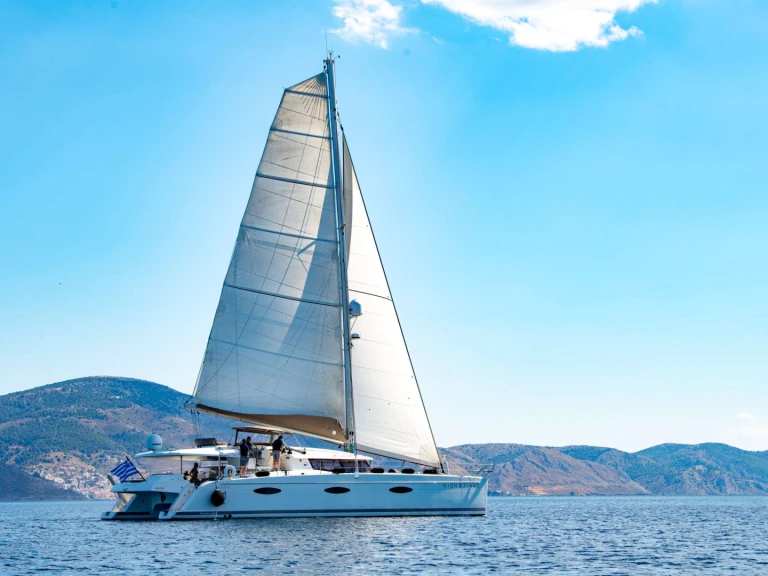 Wynajem Luksusowy jacht Fountaine Pajot z patentem 
