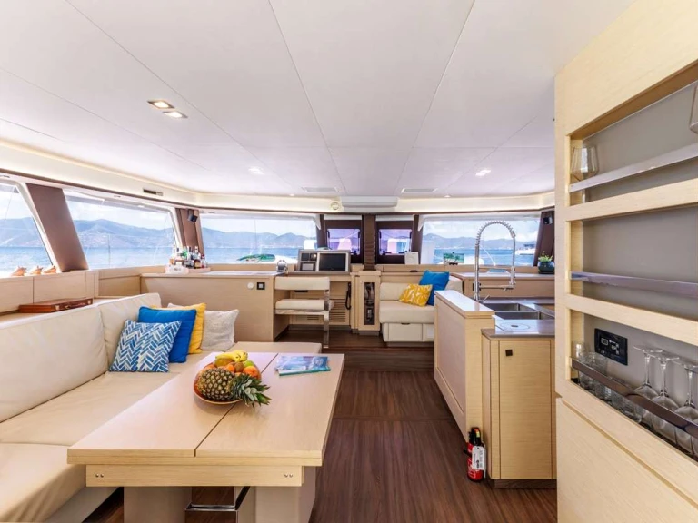 Fountaine Pajot SANDY CINCO między profesjonalistami a osobami prywatnymi w Brytyjskie Wyspy Dziewicze