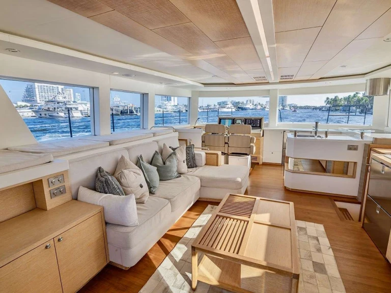 Wynajem łodzi Nishii Shipyards Cata w Nassau na SamBoat 