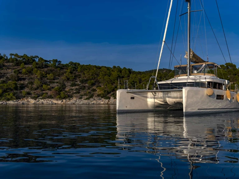 Lagoon FLO między profesjonalistami a osobami prywatnymi w Mykonos (wyspa)
