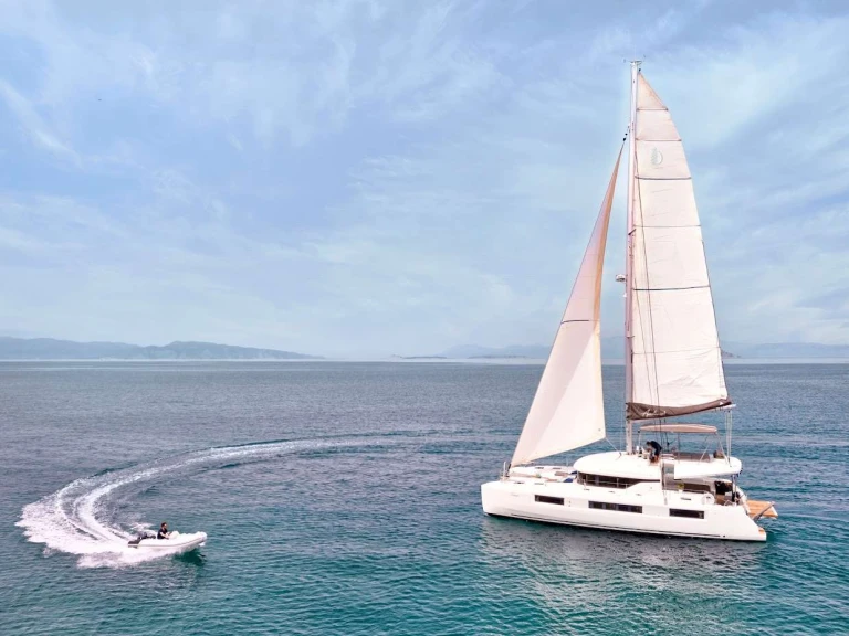Wynajem Luksusowy jacht w Piraeus - Lagoon ANDIAMO