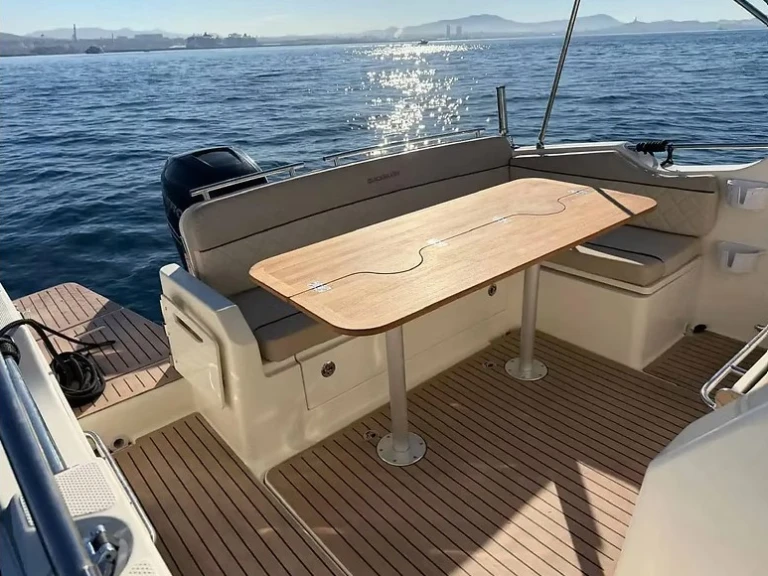 Wynajmij Motorówka z lub bez skippera Quicksilver w Antibes