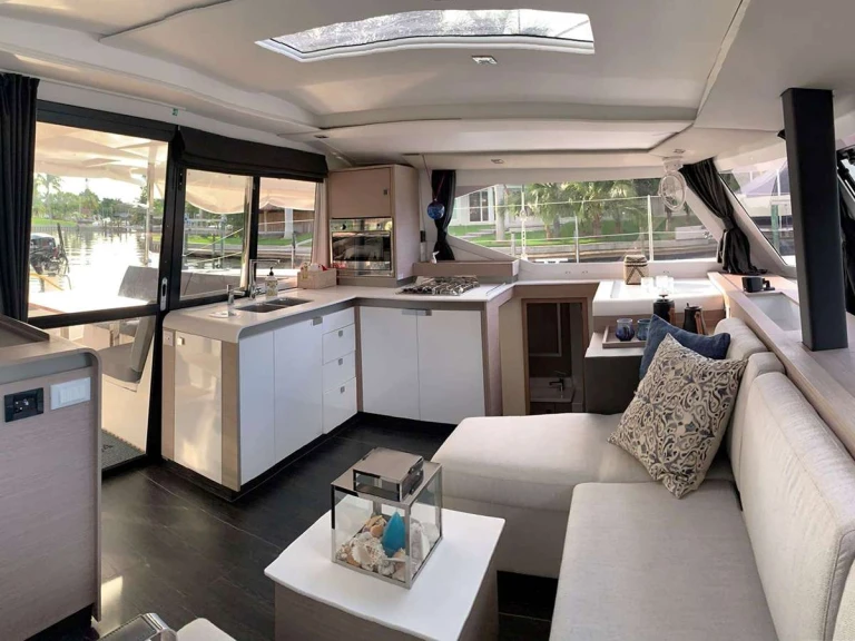Wynajem Luksusowy jacht w Bahamy - Fountaine Pajot VIVE L'AMOUR