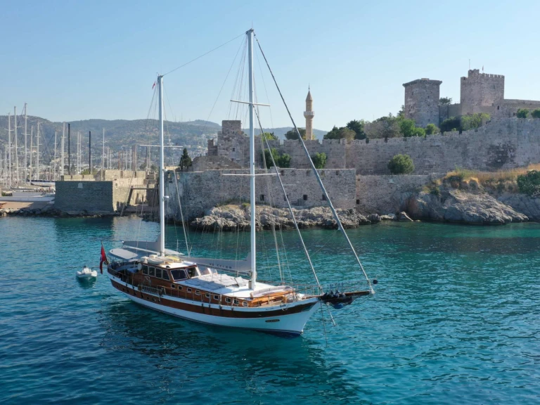 Wynajmij Luksusowy jacht z lub bez skippera Gulet w Bodrum
