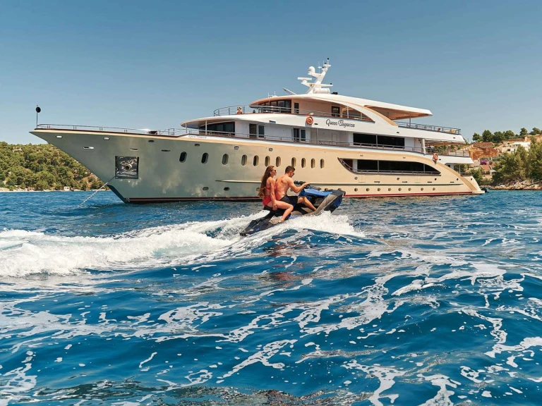 Wynajmij Custom Queen Eleganza w Chorwacja