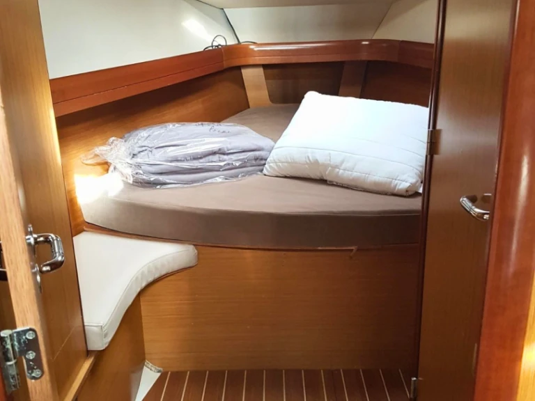 Wynajem w Alimos- Jeanneau Sun Odyssey 42i na SamBoat