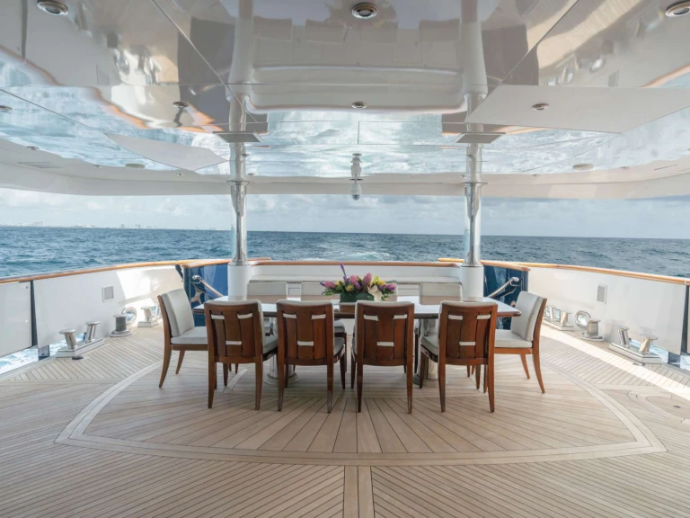 Wynajem Luksusowy jacht Trinity Yachts z patentem 
