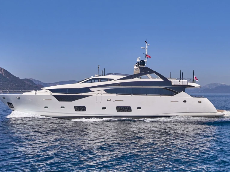 Sunseeker BLADE I między profesjonalistami a osobami prywatnymi w Ateny