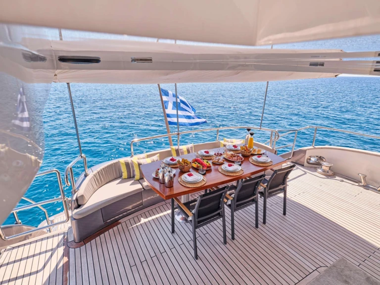 Wynajmij Luksusowy jacht z lub bez skippera Mondomarine w Ateny