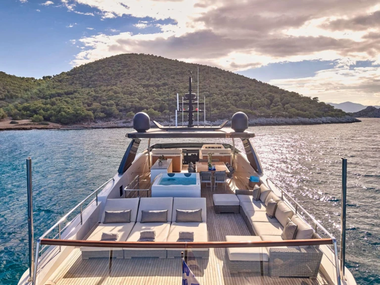 Wynajmij San Lorenzo GOLDEN YACHT w Ateny