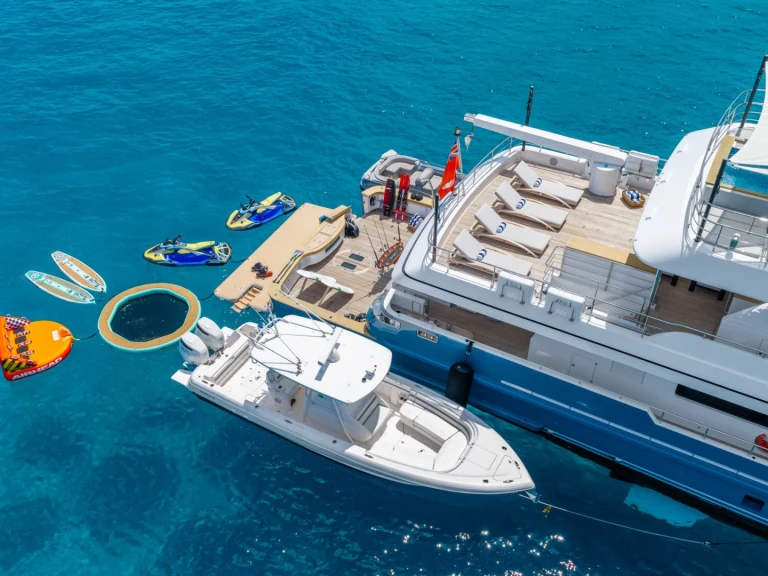 Wynajem Luksusowy jacht Cantiere delle Marche z patentem 