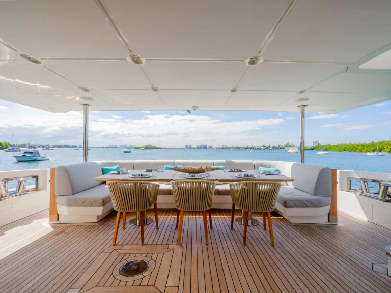 Wynajmij Luksusowy jacht z lub bez skippera Azimut w Miami