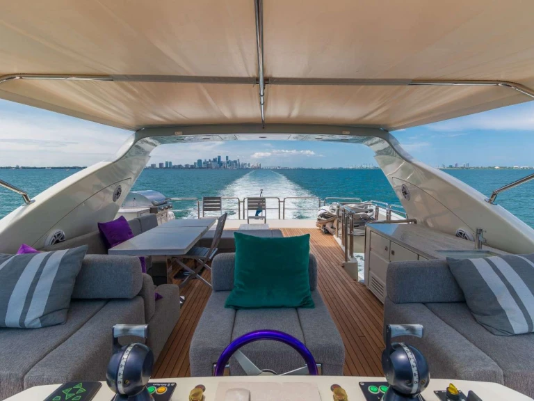 Wynajem łodzi Azimut Scarlet w Miami na SamBoat 