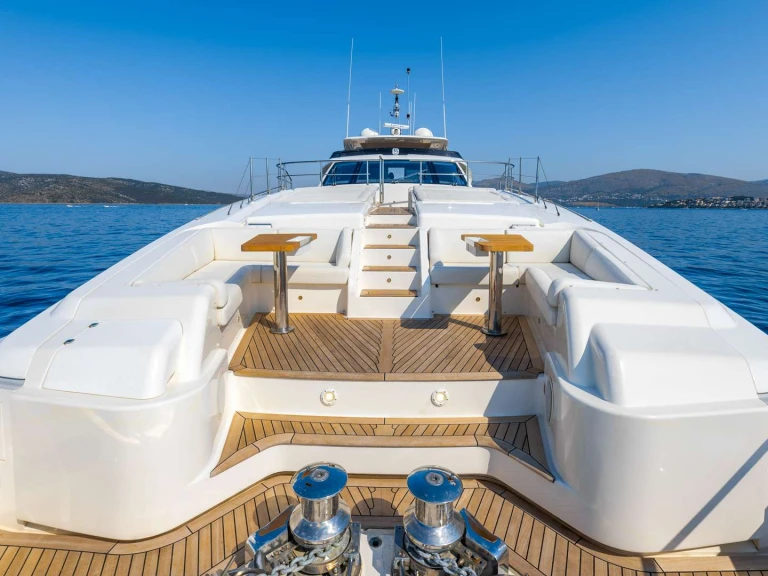 Wynajem Luksusowy jacht Ferretti z patentem 