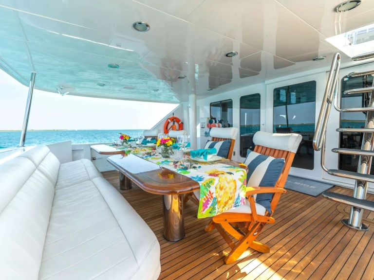 Wynajem łodzi Hatteras Magnum Ride w Newport na SamBoat 