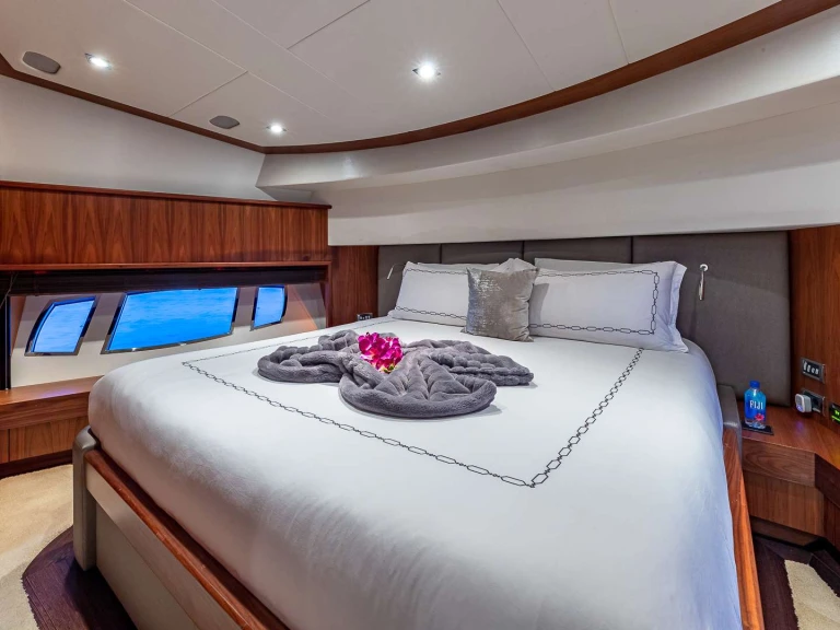 Sunseeker EMRYS między profesjonalistami a osobami prywatnymi w Nassau