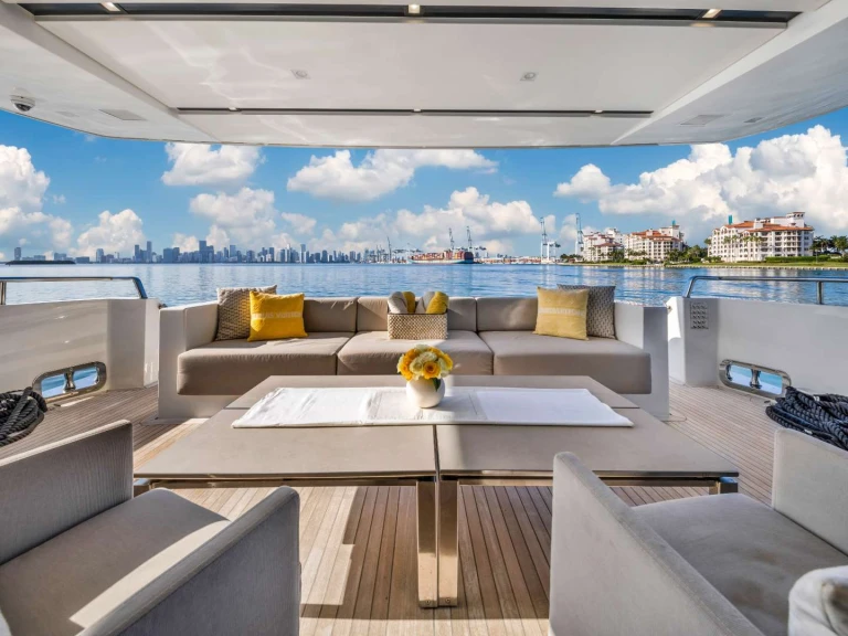 Wynajem łodzi Miami Beach tanio Astonish