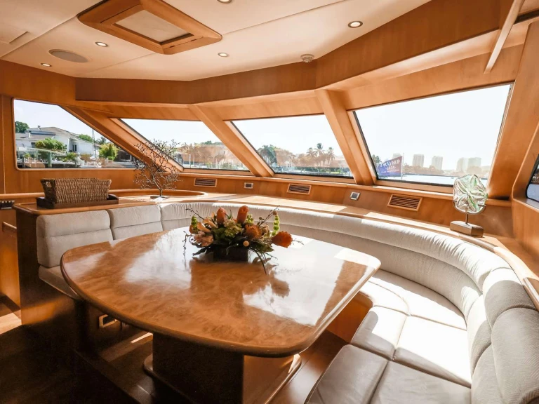 Wynajmij Symbol Yachts ANDIAMO w Fort Lauderdale
