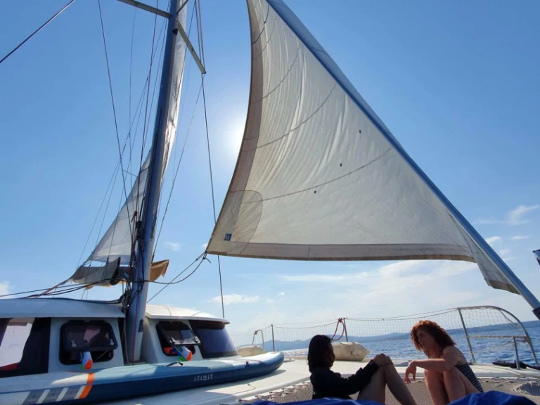 Fountaine Pajot Lipari 41 między profesjonalistami a osobami prywatnymi w Canet-en-Roussillon