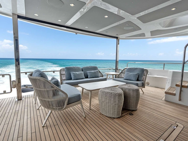 Wynajem Luksusowy jacht Sunseeker z patentem 