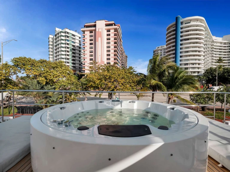 Wynajem w Coconut Grove- Azimut Cloud 9 na SamBoat