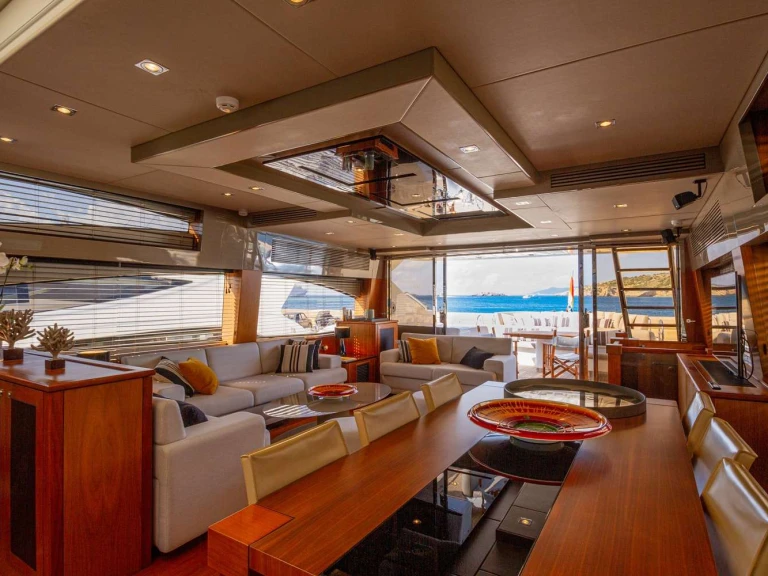Wynajmij Luksusowy jacht z lub bez skippera Sunseeker w Ibiza