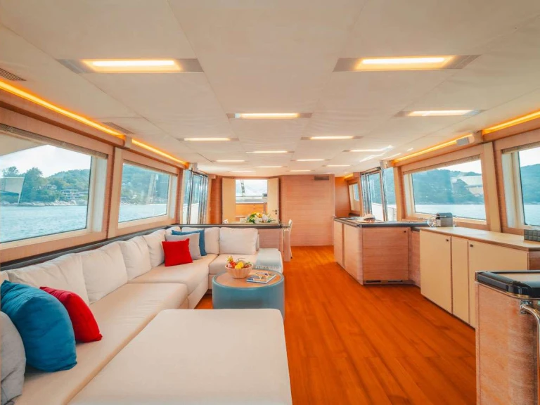 Wynajmij MonteCarloYachts BAYC Asia w Phuket (City)