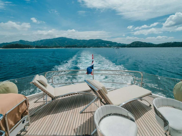 Wynajem Luksusowy jacht w Phuket (City) - MonteCarloYachts BAYC Asia