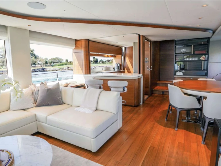 Wynajem w Nassau- Princess, UK RECORD YEAR na SamBoat