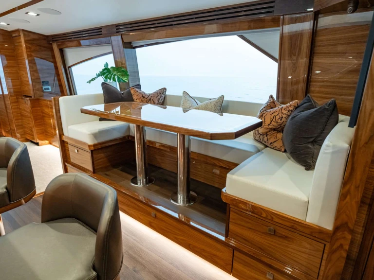 Wynajmij Viking Yachts BOUJIE w Kostaryka