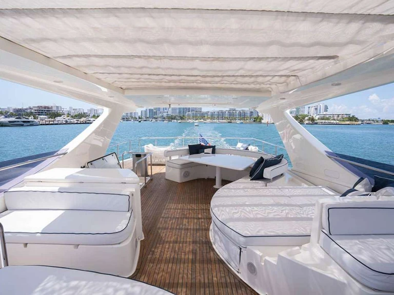 Wynajmij Luksusowy jacht z lub bez skippera Ferretti w Miami