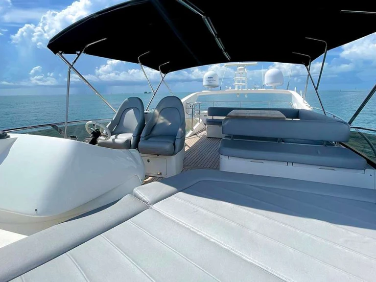 Wynajem Luksusowy jacht w Bahamy - Sunseeker TWINS
