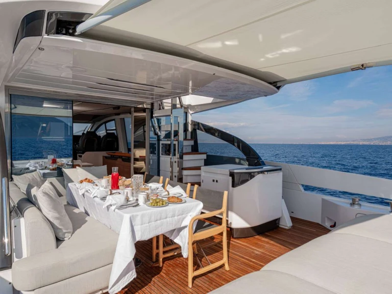 Wynajmij Luksusowy jacht z lub bez skippera Azimut w Castellammare di Stabia