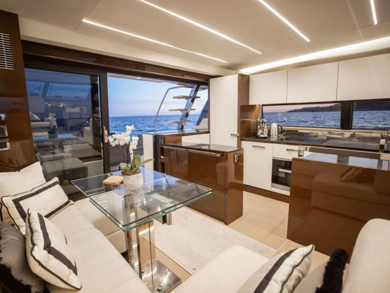 Wynajmij Prestige Yachts Romy One w Lazurowe Wybrzeże