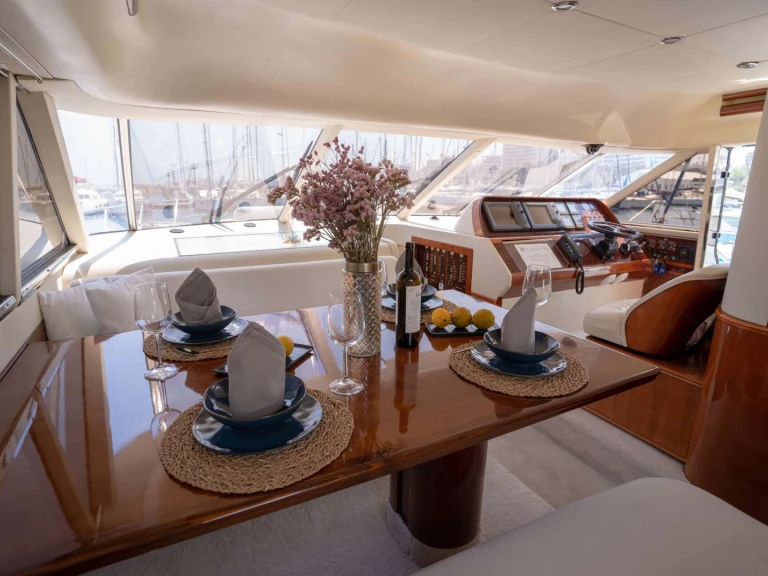 Wynajmij Luksusowy jacht z lub bez skippera Princess, UK w Rhodes (City)