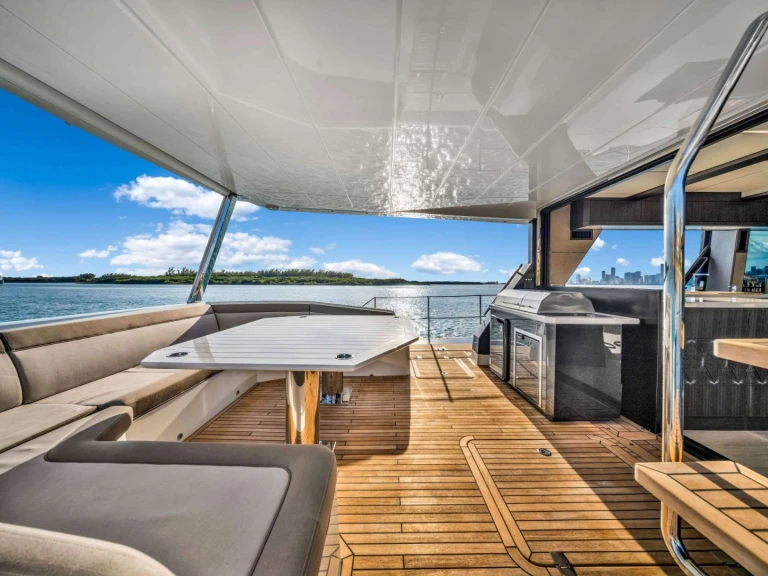 Wynajmij Luksusowy jacht z lub bez skippera Galeon w Sag Harbor