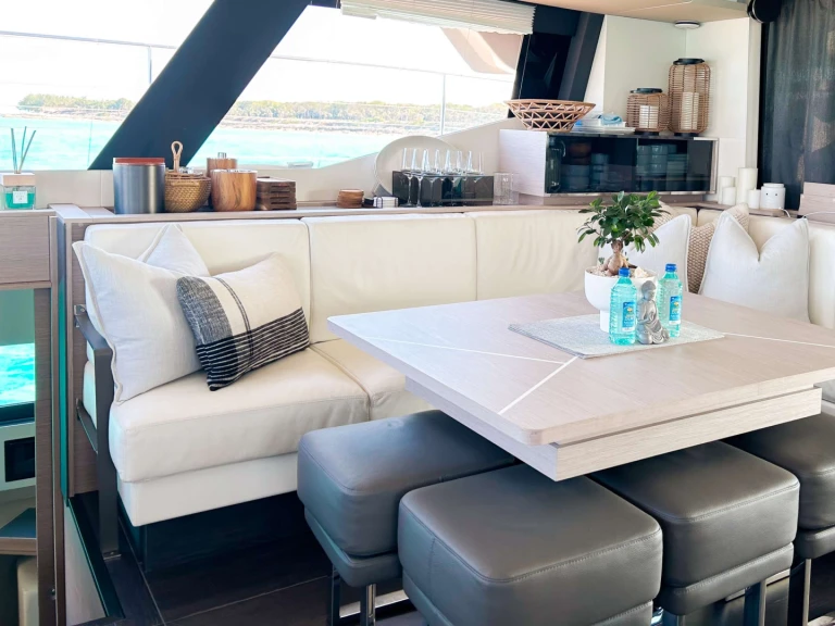 Wynajmij Fountaine Pajot PRINCESS MILA w Nassau