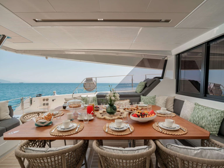 Wynajem Luksusowy jacht Fountaine Pajot z patentem 