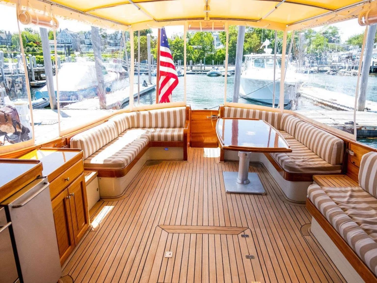 Wynajem w Newport- Vicem GEM 64 na SamBoat