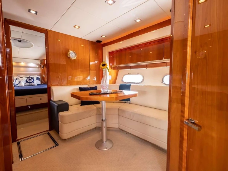 Wynajem Luksusowy jacht Sunseeker z patentem 