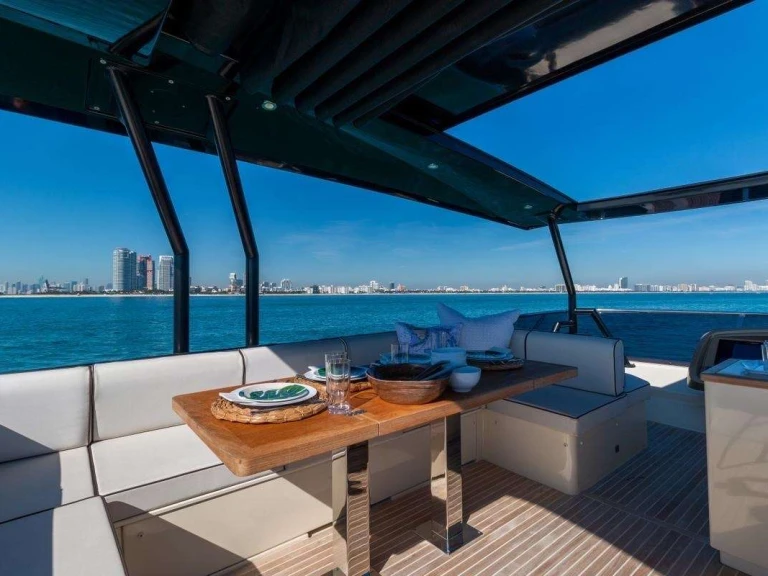 Wynajmij Bénéteau Singh City w Miami
