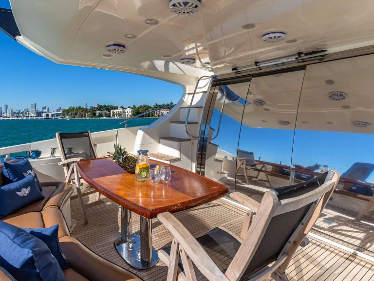 Wynajem w Miami- Azimut Priceless na SamBoat