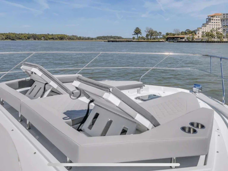 Cruisers TriFecta między profesjonalistami a osobami prywatnymi w Delray Beach
