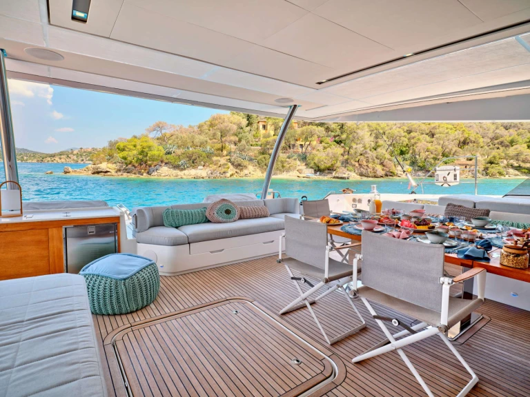 Wynajem Luksusowy jacht Fountaine Pajot z patentem 