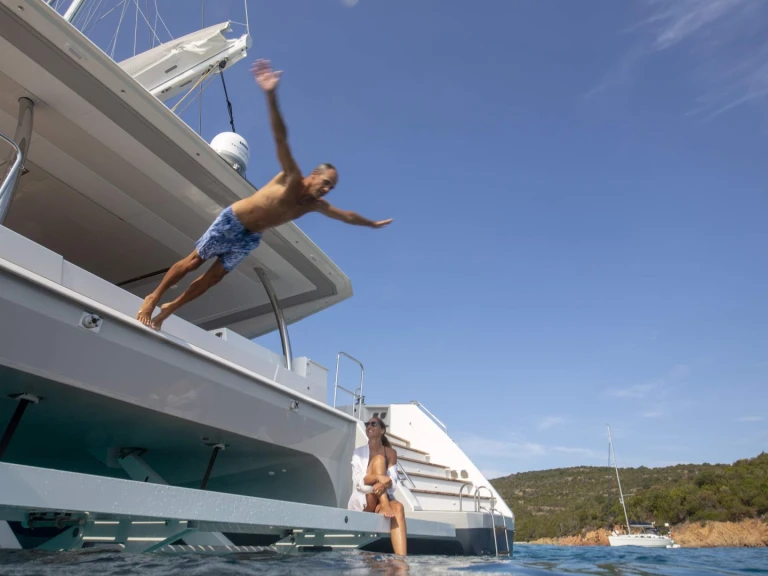 Wynajem Luksusowy jacht w Nea Peramos - Fountaine Pajot SERENISSIMA
