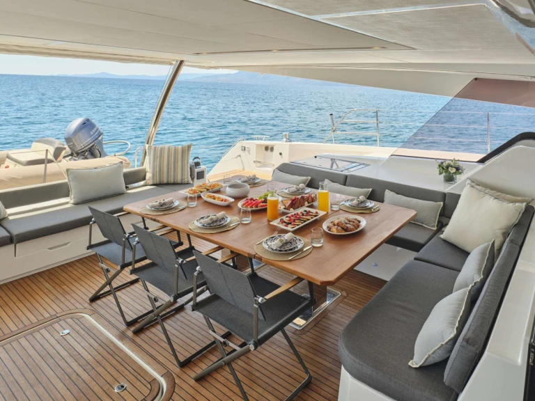 Wynajmij Luksusowy jacht z lub bez skippera Fountaine Pajot w Nea Peramos