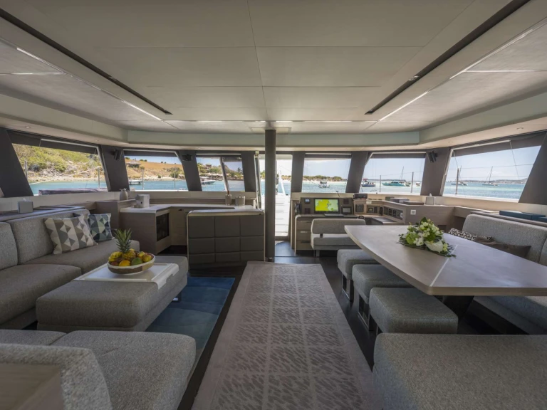 Wynajem w Neapol- Fountaine Pajot LISA OF THE SEAS na SamBoat