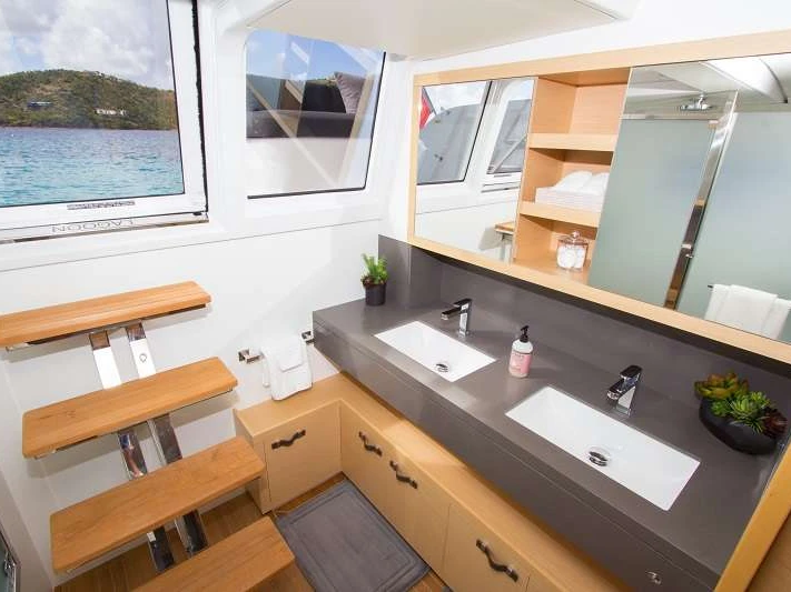 Wynajmij Lagoon LE REVE L620 ESSENCE w Brytyjskie Wyspy Dziewicze